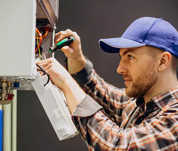 Expert Plumber for Tankless Water Heater Maintenance in Sayville, NY: Schedule Professional Maintenance Services with Us